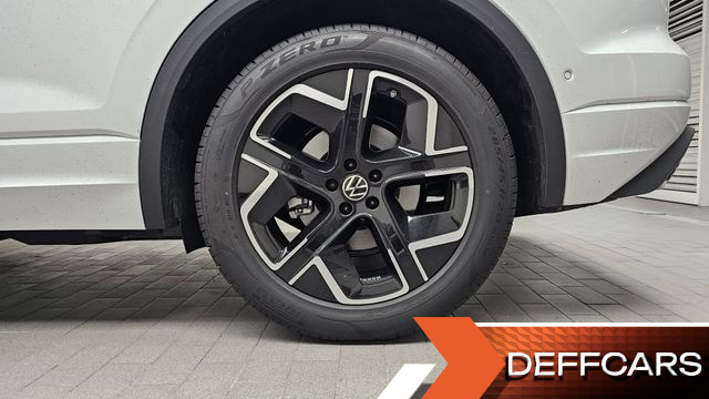 Volkswagen TOUAREG 3.0 TDI Prestige купить на сайте DeffCars