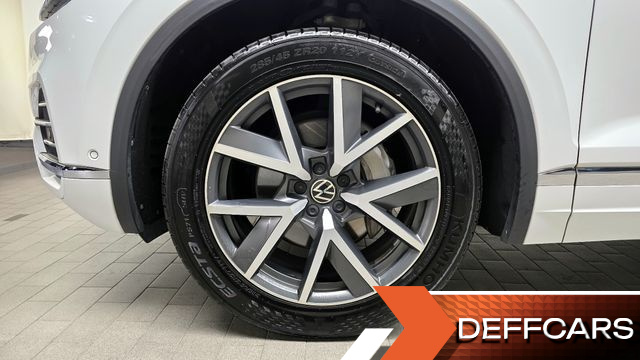 Volkswagen TOUAREG 3.0 TDI Prestige купить на сайте DeffCars