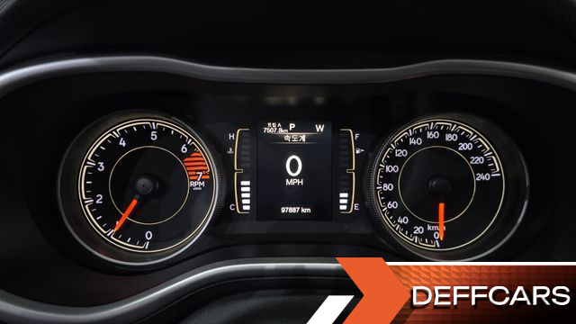 Jeep CHEROKEE 2.4 Longitude AWD купить на сайте DeffCars