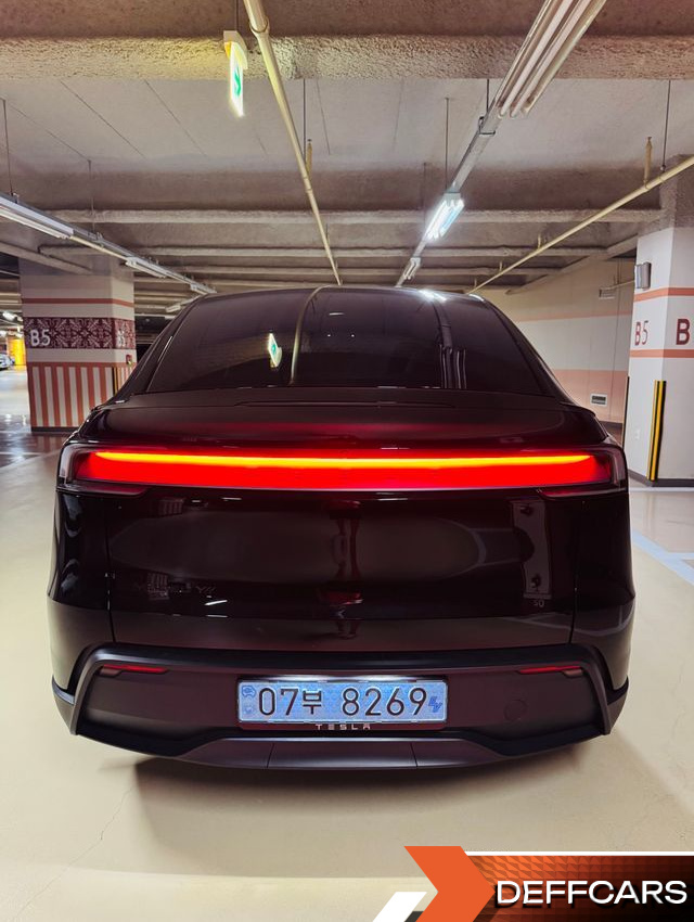 Tesla MODEL Y L Long Range AWD купить на сайте DeffCars