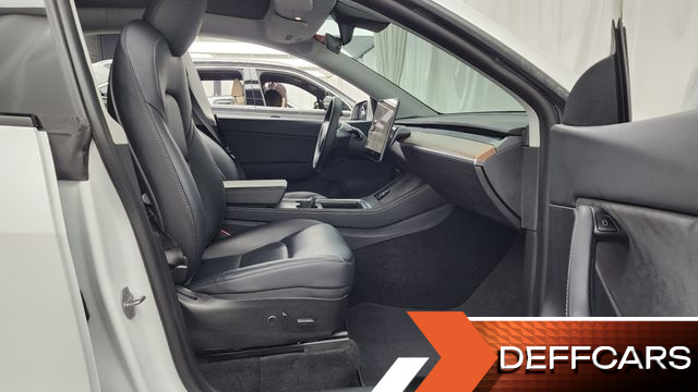 Tesla MODEL Y Long Range AWD купить на сайте DeffCars