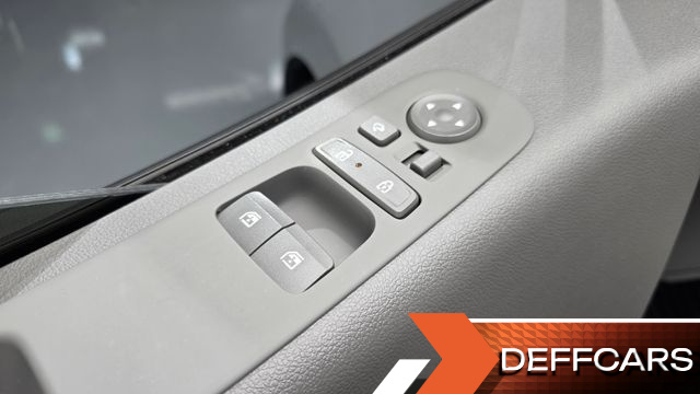 Hyundai STARIA 4WD Lounge 9-Seater Inspiration купить на сайте DeffCars