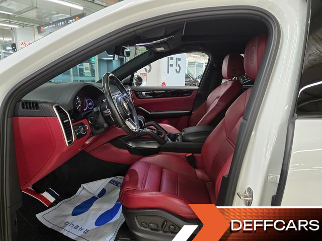 Porsche CAYENNE 3.0 E-Hybrid Coupe купить на сайте DeffCars