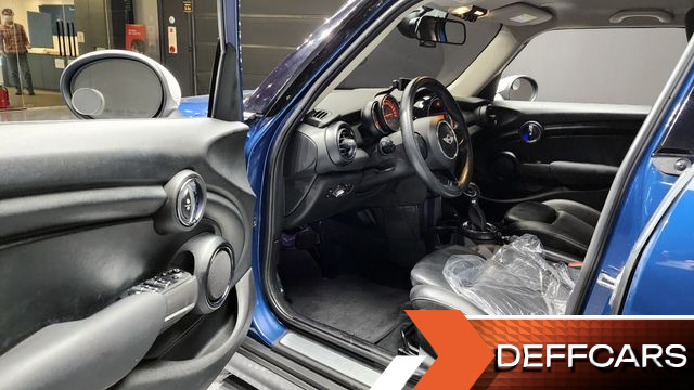 Mini COOPER 5Door Standard 3rd купить на сайте DeffCars