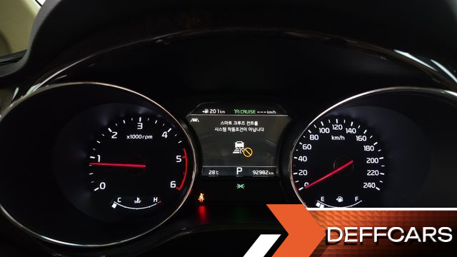 Kia CARNIVAL 9-Seater Noblesse Special купить на сайте DeffCars