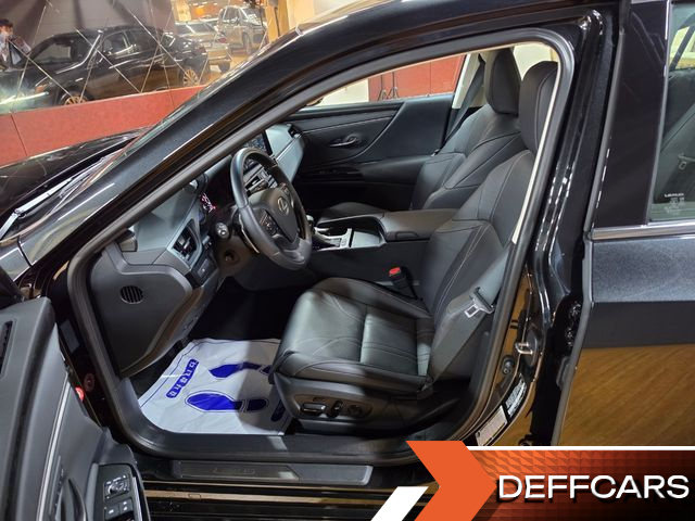 Lexus ES Luxury Plus купить на сайте DeffCars