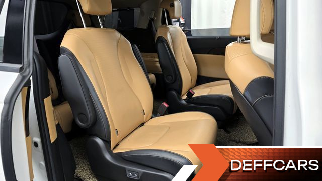 Kia CARNIVAL Gasoline 9-Seater Signature купить на сайте DeffCars