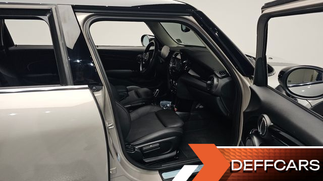 Mini COOPER 5-Door Classic Plus 3rd купить на сайте DeffCars