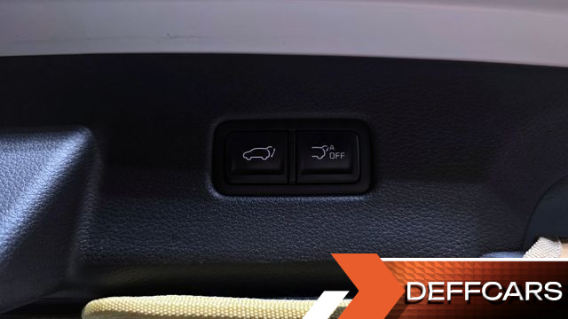 Kia CARNIVAL Gasoline 9-Seater Signature купить на сайте DeffCars