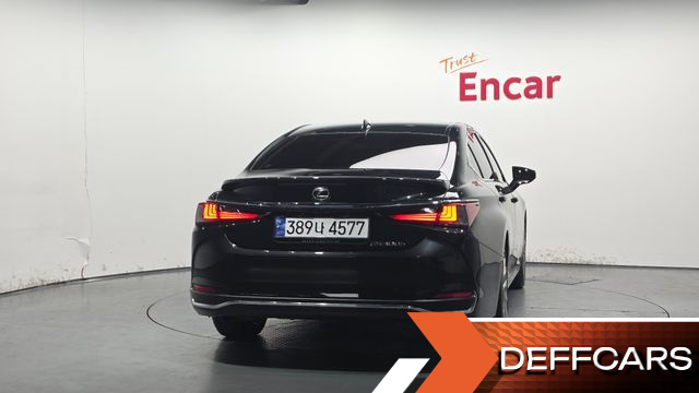 Lexus ES Executive купить на сайте DeffCars