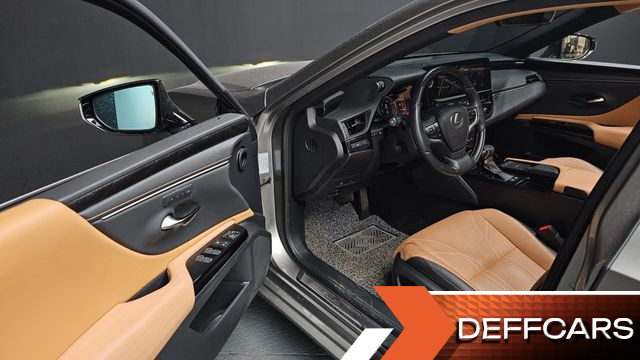 Lexus ES Luxury Plus купить на сайте DeffCars