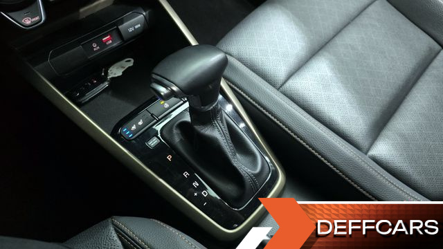 Kia STONIC 1.0 Turbo Prestige купить на сайте DeffCars