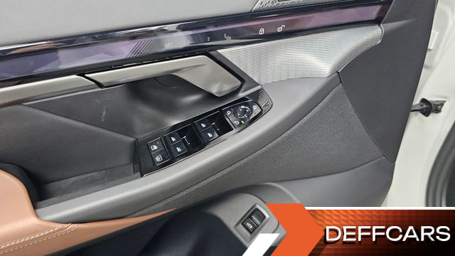 BMW 5-SERIES 530i xDrive M Sport купить на сайте DeffCars