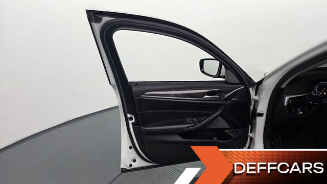 BMW 5-SERIES 530d Luxury Plus купить на сайте DeffCars