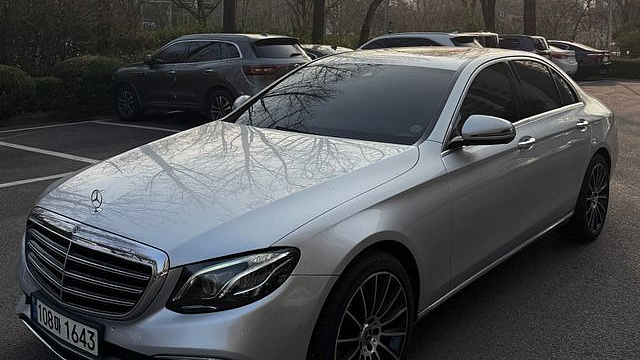 Mercedes E-CLASS E220d 4MATIC Exclusive купить на сайте DeffCars
