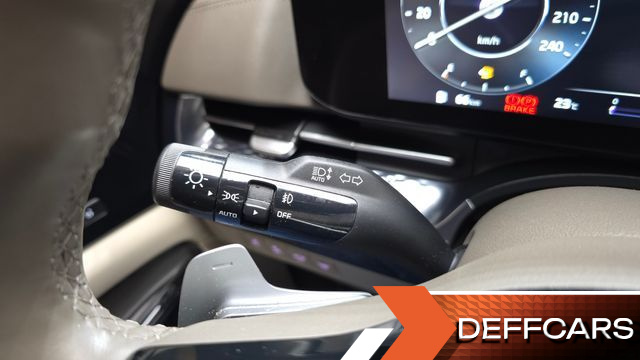 Kia CARNIVAL Gasoline 7-Seater Hi-Limousine Signature купить на сайте DeffCars