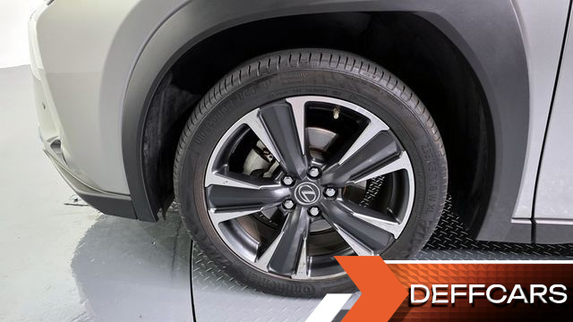 Lexus UX 2.0 AWD купить на сайте DeffCars