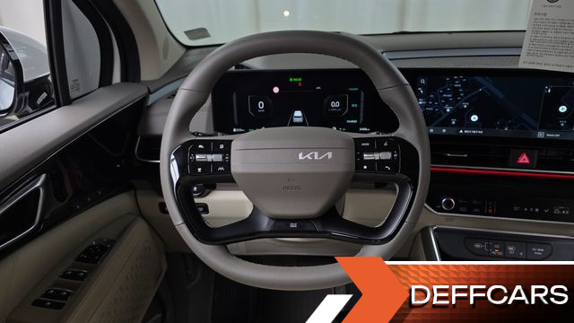 Kia CARNIVAL HEV 4-Seater Hi Limousine Signature купить на сайте DeffCars