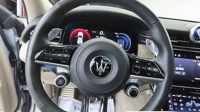 Maserati GRECALE 2.0 AWD GT купить на сайте DeffCars
