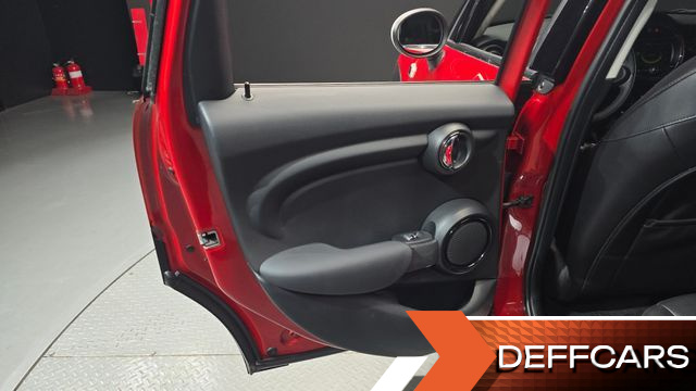 Mini COOPER 5Door Standard 3rd купить на сайте DeffCars