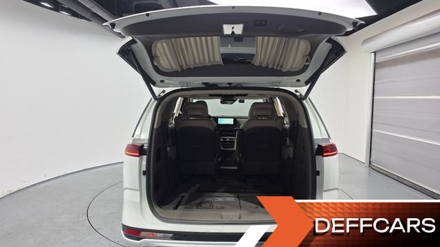 Kia CARNIVAL Gasoline 7-Seater Hi-Limousine Signature купить на сайте DeffCars