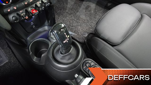 Mini COOPER 5Door Classic Third Generation купить на сайте DeffCars