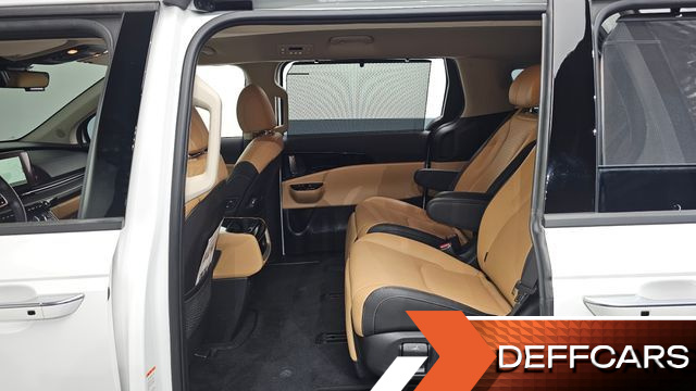 Kia CARNIVAL Diesel 7-Seater Noblesse купить на сайте DeffCars