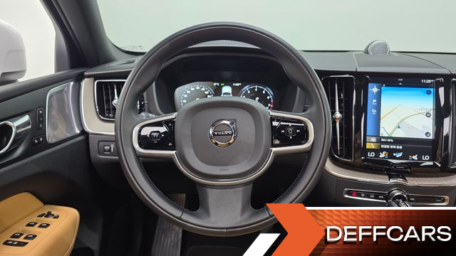 Volvo XC60 T6 Inscription купить на сайте DeffCars
