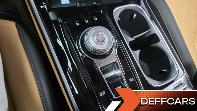 Kia CARNIVAL 9-Seater Noblesse купить на сайте DeffCars