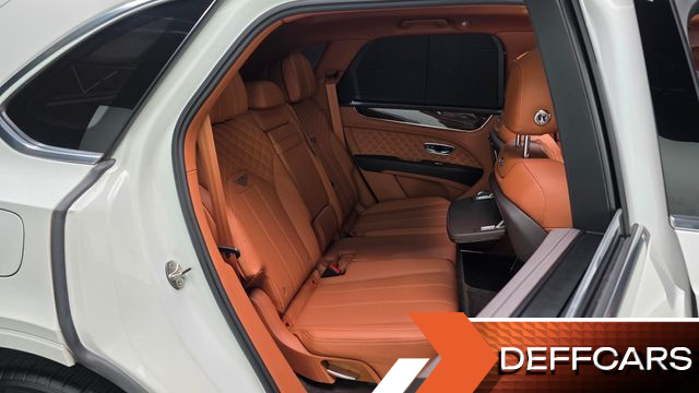 Bentley BENTAYGA 4.0 V8 купить на сайте DeffCars