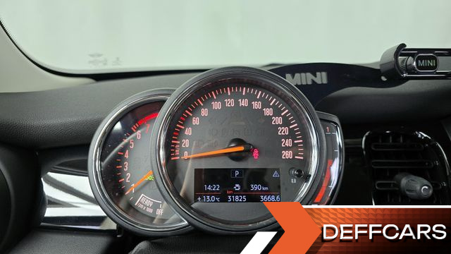 Mini COOPER 5Door Classic Third Generation купить на сайте DeffCars