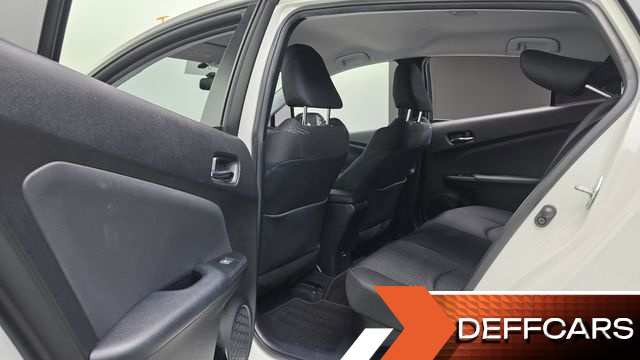 Toyota PRIUS 1.8 E купить на сайте DeffCars