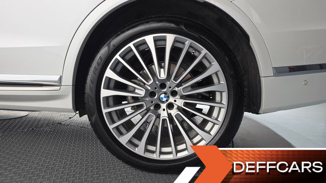 BMW X7 xDrive 40i Design Pure Excellence 6-Seater купить на сайте DeffCars