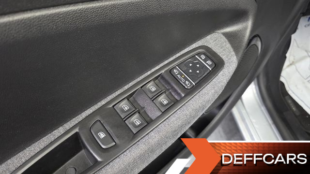 Renault-KoreaSamsung ZOE Intens Eco купить на сайте DeffCars