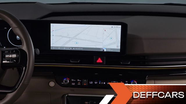 Kia CARNIVAL HEV 4-Seater Hi Limousine Signature купить на сайте DeffCars