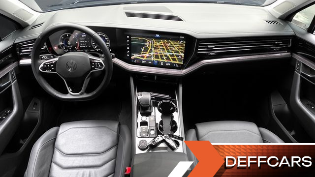 Volkswagen TOUAREG 3.0 TDI Premium купить на сайте DeffCars
