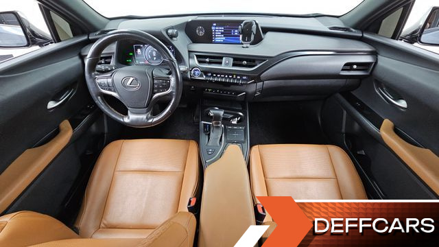 Lexus UX 2.0 2WD купить на сайте DeffCars
