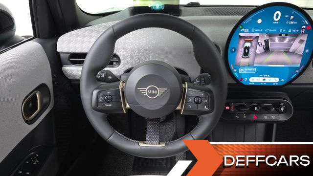 Mini COOPER 5 Door Favoured купить на сайте DeffCars