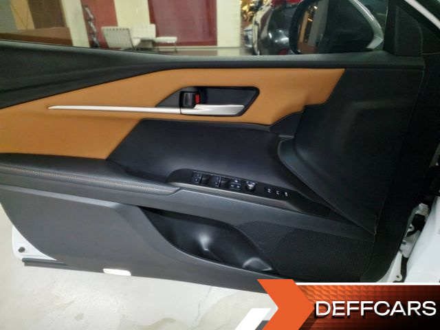 Toyota CAMRY 2.5 XLE Premium Hybrid купить на сайте DeffCars