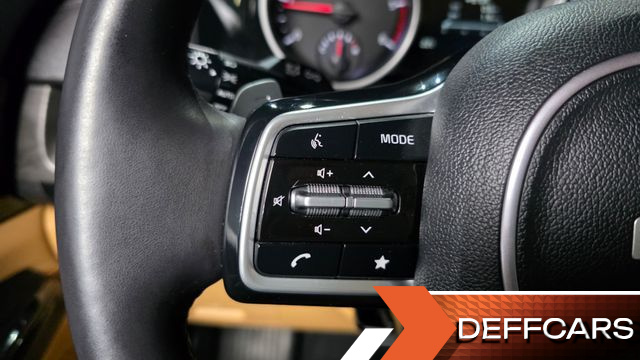 Kia CARNIVAL 9-Seater Noblesse купить на сайте DeffCars