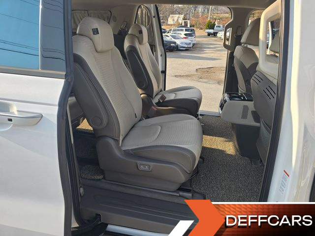 Kia CARNIVAL Gasoline 9-Seater Hi-Limousine Signature купить на сайте DeffCars