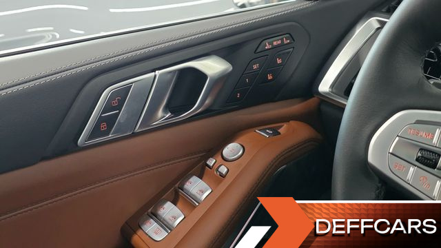 BMW X7 xDrive 40i Design Pure Excellence 6-Seater купить на сайте DeffCars