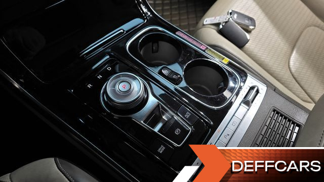 Kia CARNIVAL Gasoline 7-Seater Hi-Limousine Signature купить на сайте DeffCars
