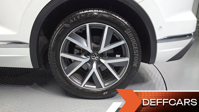 Volkswagen TOUAREG 3.0 TDI Prestige купить на сайте DeffCars