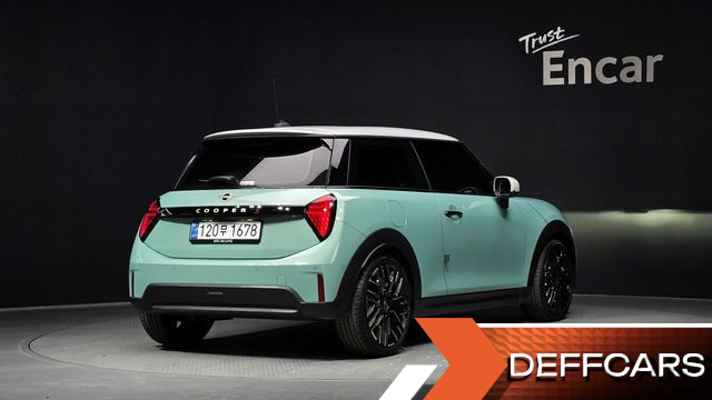 Mini COOPER Favoured купить на сайте DeffCars