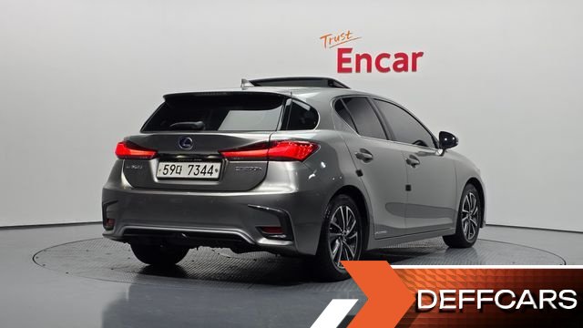 Lexus CT200H 1.8 Supreme ZWA10 купить на сайте DeffCars