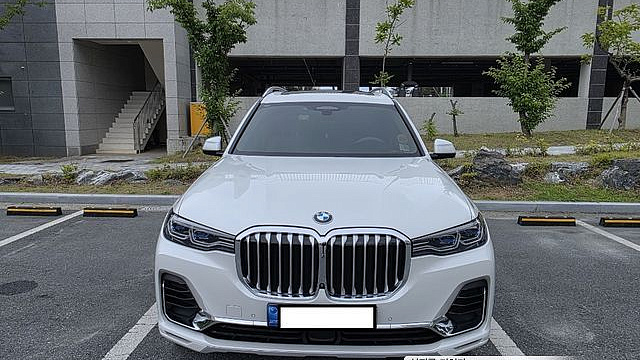 BMW X7 xDrive 40i Design Pure Excellence 7-Seater купить на сайте DeffCars