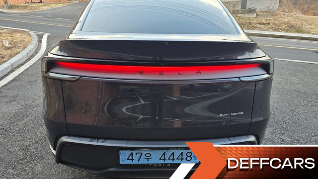 Tesla MODEL Y Long Range AWD купить на сайте DeffCars