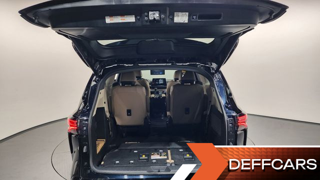 Toyota SIENNA 2.5 Hybrid 2WD купить на сайте DeffCars