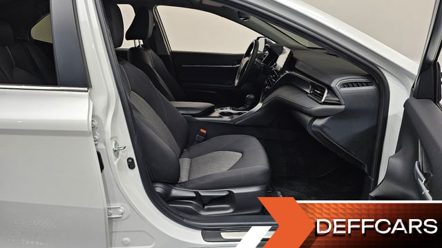 Toyota CAMRY 2.5 LE Hybrid купить на сайте DeffCars